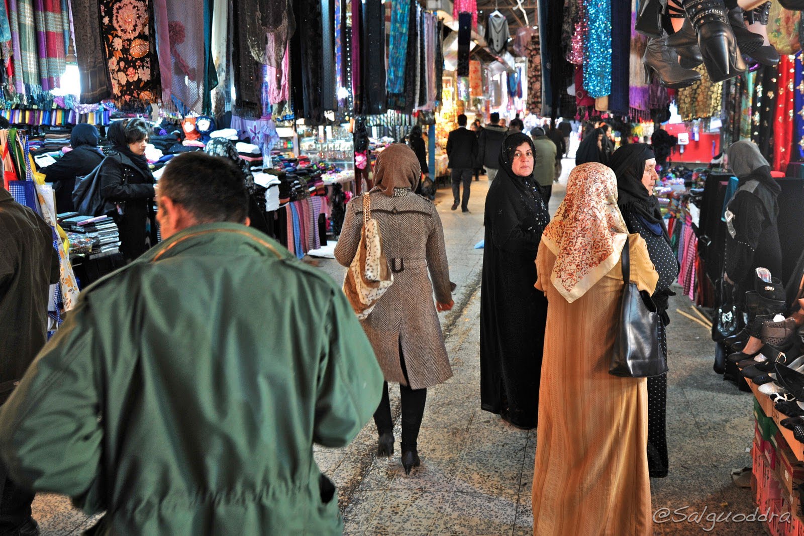 Bazaar-2012-14-528.jpg